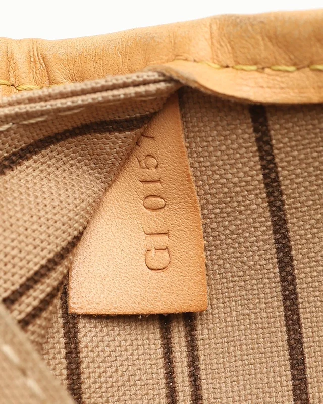 Louis Vuitton Monogram Neverfull MM Tote Bag in Coated canvas from A Retro Tale, photo 8 of 10