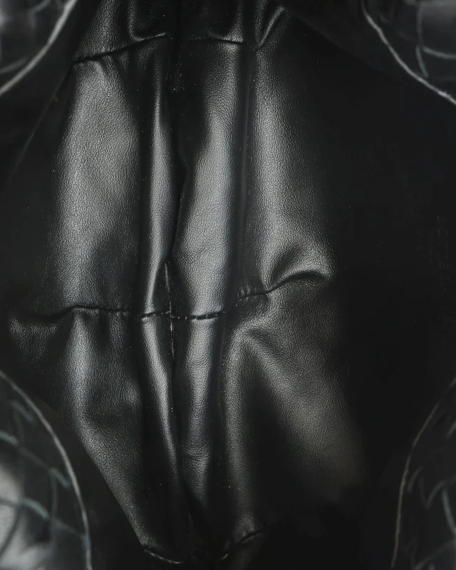 Bottega Veneta Intrecciato Small Bulb Bag in Woven leather from A Retro Tale, photo 6 of 7