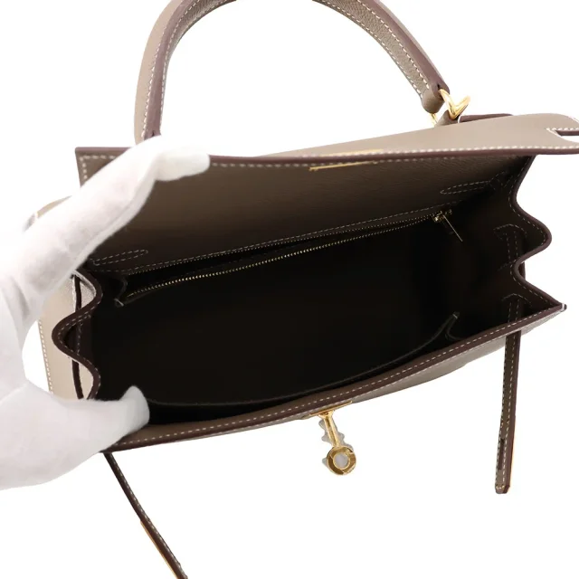 Hermès Kelly Sellier Etoupe Epsom Size 25 in Taupe Epsom leather from GALLERY RARE, photo 5 of 11