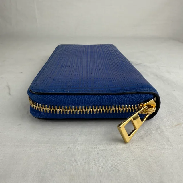 Loewe Zipped Continental Wallet in Calfskin leather from Reowned, photo 4 of 6