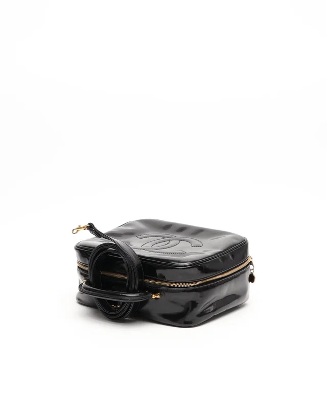 Chanel CC Patent Vanity Crossbody Bag in Patent leather from A Retro Tale, photo 5 of 13