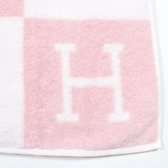 Hermès Avalon Cotton Bath Towel in Pink Cotton from LuxUness, photo 4 of 7