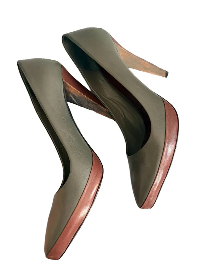 Miu Miu smooth leather pointed-toe pumps in Grey Leather from Oxfam Online Shop, photo 2 of 2