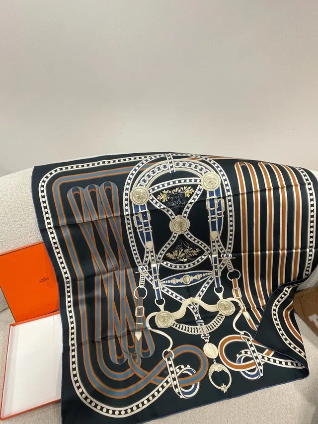 Hermès 90* Silk Scarf in Silk from Luxury Promise