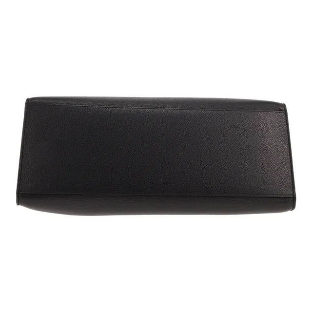 Celine tote bag Cabas 16 in Black Leather from Collector Square, photo 2 of 4