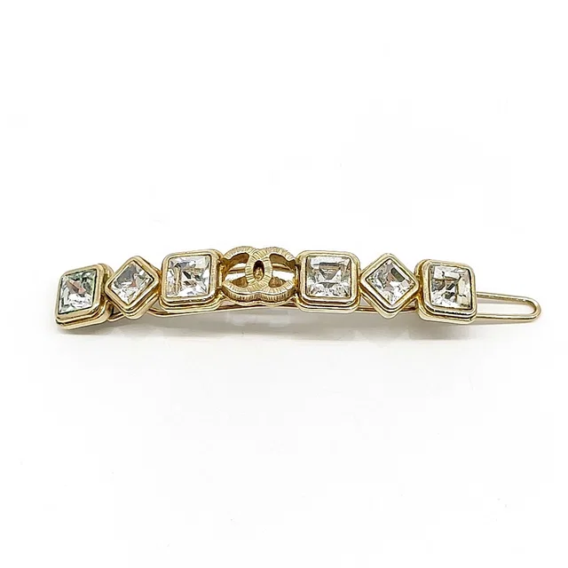 Chanel 샤넬 헤어핀 from GUGUS