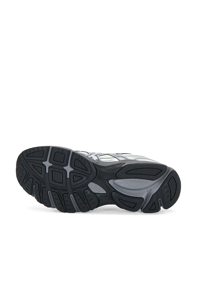 Asics Gel-Stratus Mc Sneaker in Concrete & Carbon, photo 6 of 6 from REVOLVE (Canada)