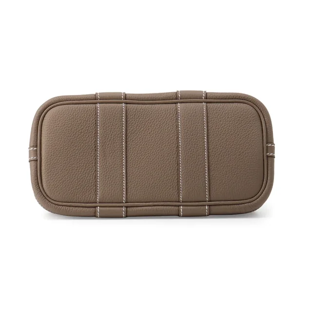 Hermès Neo Garden Etoupe Togo Leather Size 23 in Taupe Togo leather from GALLERY RARE, photo 3 of 10
