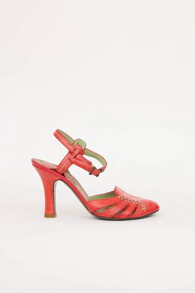 Bottega Veneta Leather Embossed Pump in Leather from VSP Consignment