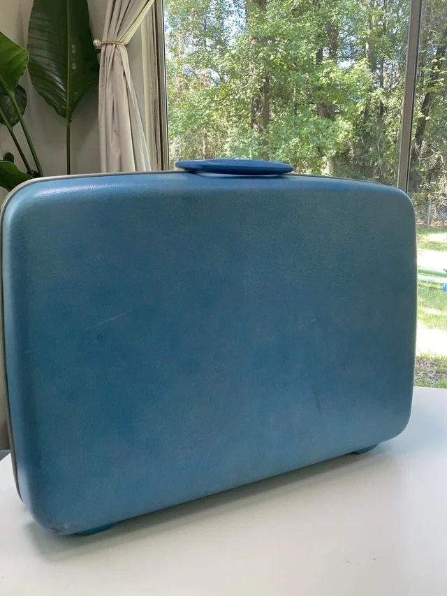Samsonite Vintage Silhouette Blue Hardshell Suitcase 22 Inch in blue from Poshmark