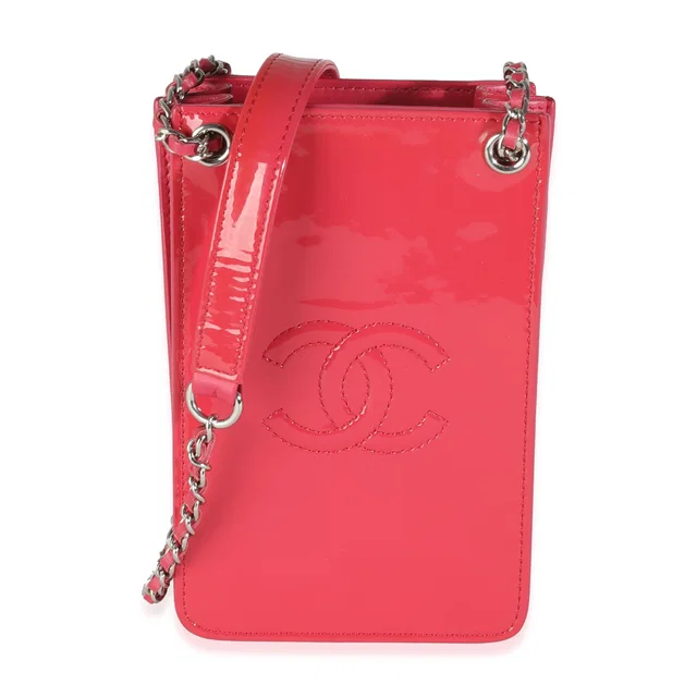Chanel Pink Patent Cc Phone Holder With Chain Leather Handbag in Pink Patent leather from HEWI