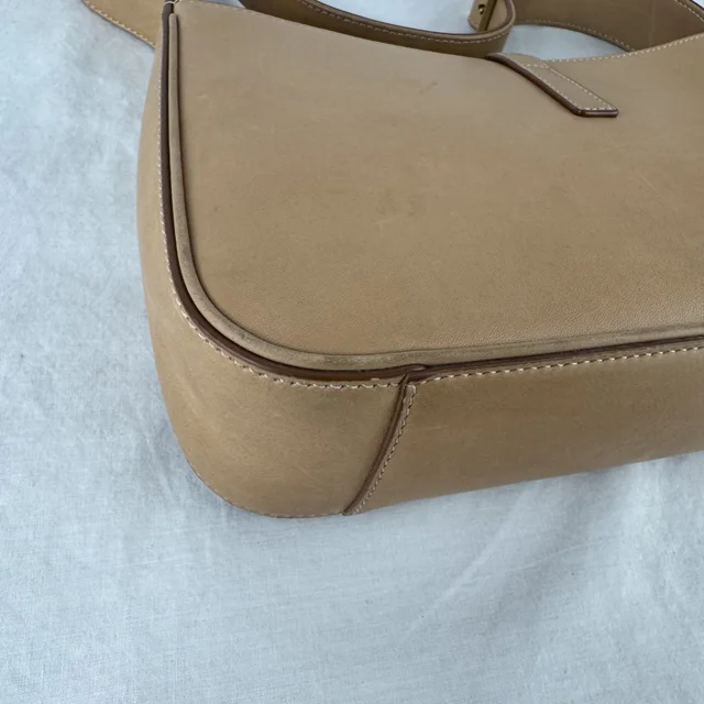 Saint Laurent Le 5 a 7 Hobo Shoulder Bag in Cowhide, Leather, Metal, vachetta leather from Reowned, photo 8 of 11