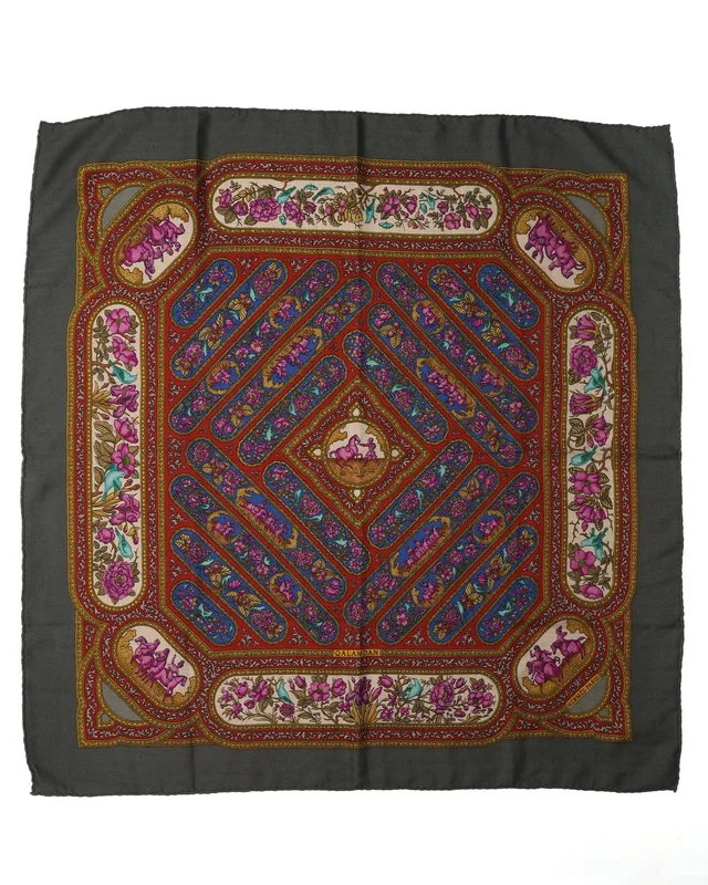 Hermès Carré 90 Qalamdan Cashmere Silk Scarf in Silk from A Retro Tale, photo 2 of 2