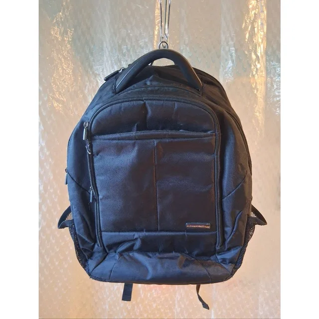 Samsonite Computer/Tablet Black Backpack in black from Poshmark