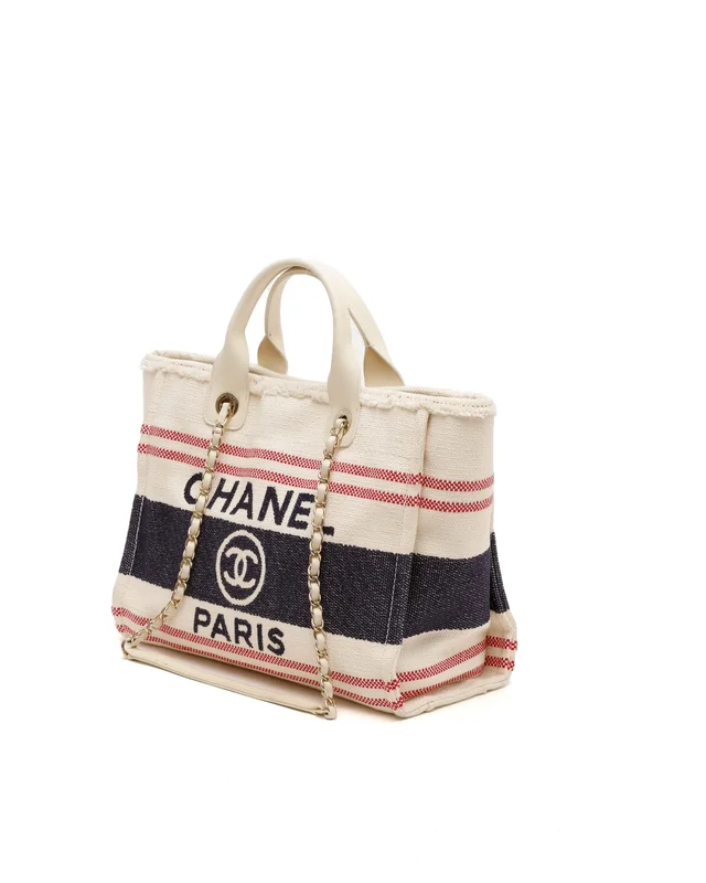 Chanel Deauville MM Tote Bag in Canvas from A Retro Tale, photo 3 of 14