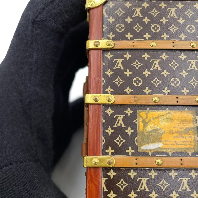 Louis Vuitton Paper weight BrownM99408 Monogram from GALLERY RARE, photo 8 of 11