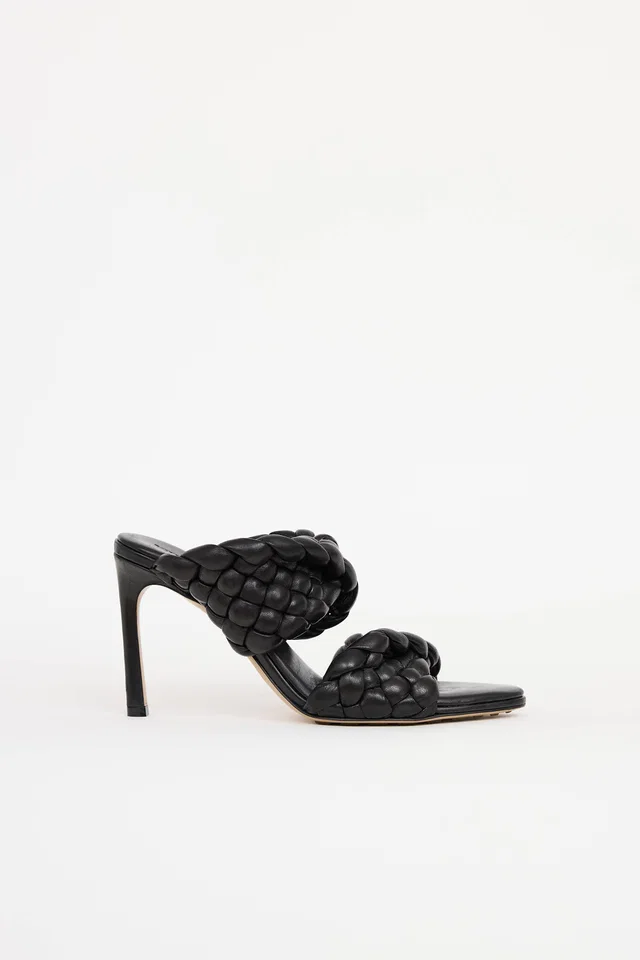 Bottega Veneta Curve Intrecciato Sandal in Woven leather from VSP Consignment
