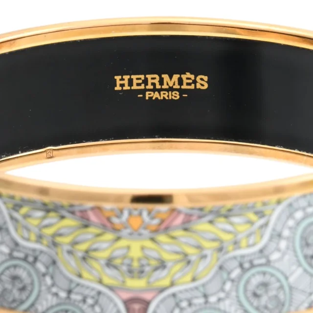 Hermès Email bangle GM Gold/Pink in Pink from VINTAGE QOO TOKYO, photo 6 of 7