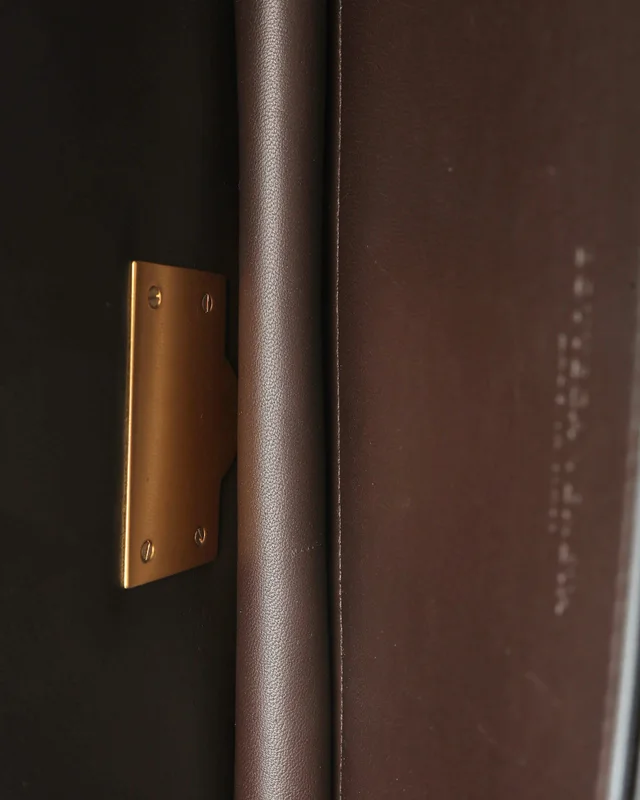 Bottega Veneta Classic Spazzolato Bag in Leather from A Retro Tale, photo 7 of 8