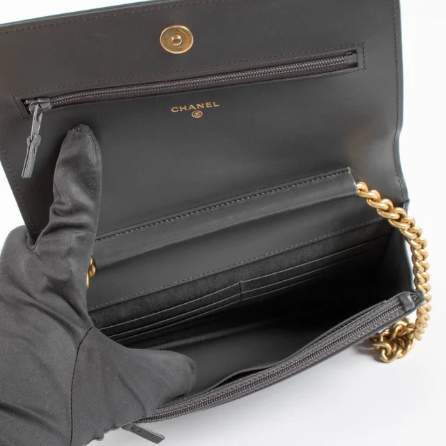 Grey Chevron Caviar Boy Chanel Wallet On Chain in Grey Caviar leather from Labellov, photo 5 of 7