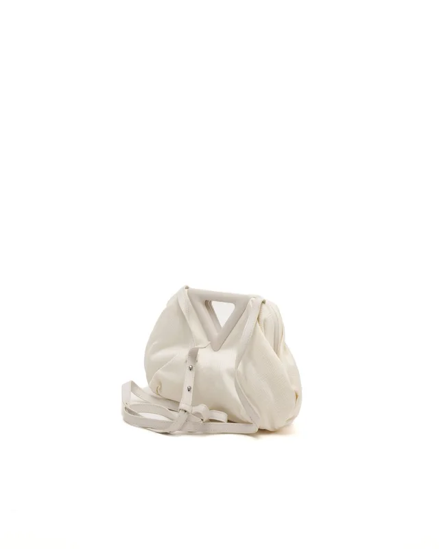 Bottega Veneta Small Point Handbag in Woven leather from A Retro Tale, photo 3 of 9