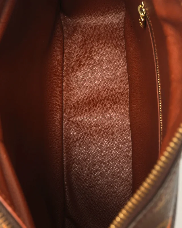 Louis Vuitton Monogram Boulogne 30 Bag in Canvas from A Retro Tale, photo 7 of 9