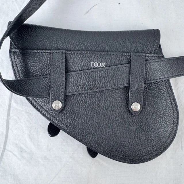 Dior Saddle Belt Bag in calfskin, Calfskin leather, grained calfskin, Metal from Reowned, photo 5 of 9