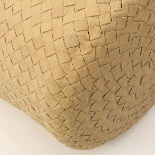 Bottega Veneta Bijoux Interlocking Handbag Beige in Beige Leather from VINTAGE QOO TOKYO, photo 8 of 11