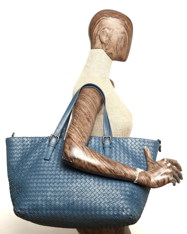 Bottega Veneta Large Nappa Intrecciato Tote Bag in Nappa leather from A Retro Tale, photo 11 of 11