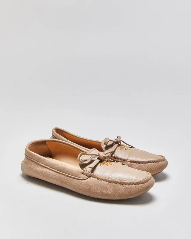 Prada Saffiano Leather Loafers - UK3.5 in Saffiano leather from Rokit Vintage