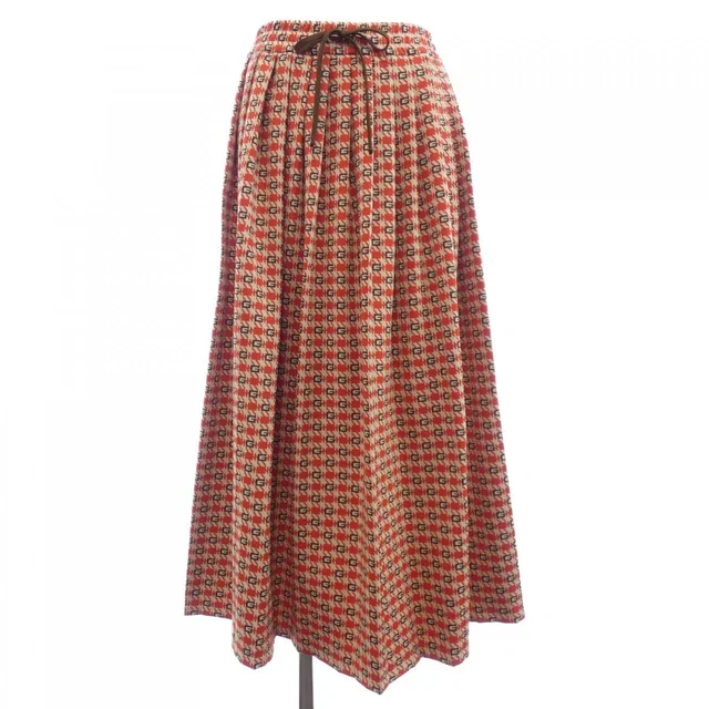 Gucci Skirt Beige in Beige from The Reluxe