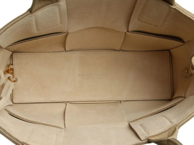 Bottega Veneta Mini Beige Maxi Intrecciato Arco Tote in Beige Woven leather from Ann's Fabulous Finds, photo 9 of 10
