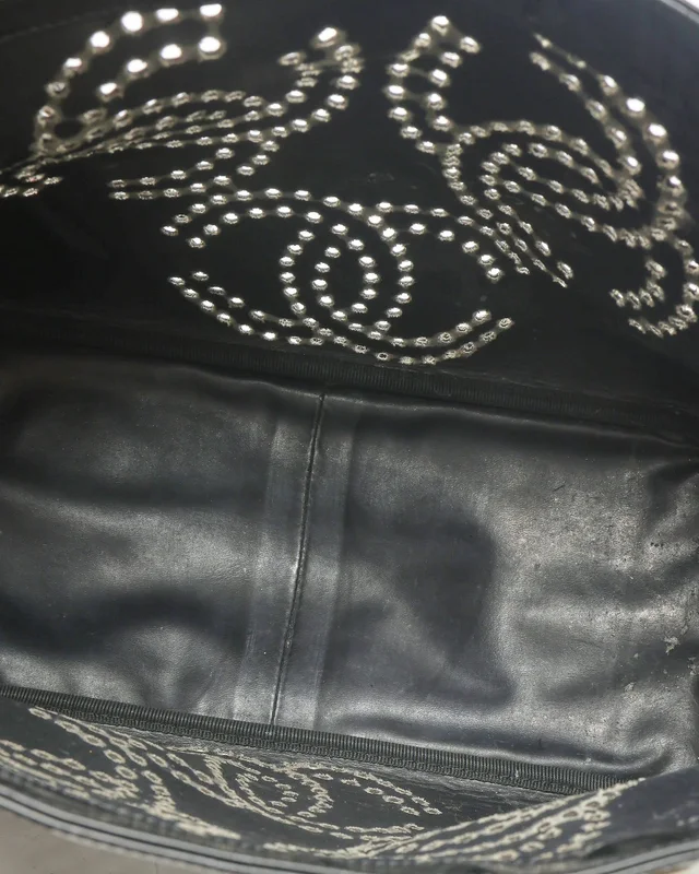 Chanel Camellia Patent Chain Tote Bag in Patent leather from A Retro Tale, photo 10 of 13