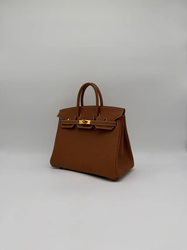 Hermès Birkin 25 Gold Togo Gold Hardware in Gold Togo leather from Luxury Promise, photo 7 of 11