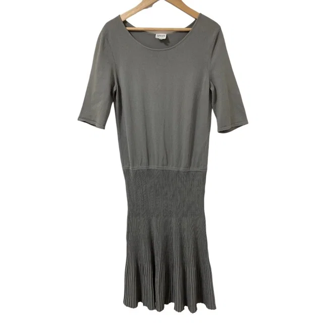 Giorgio Armani Collezioni Knit Dress from LuxUness