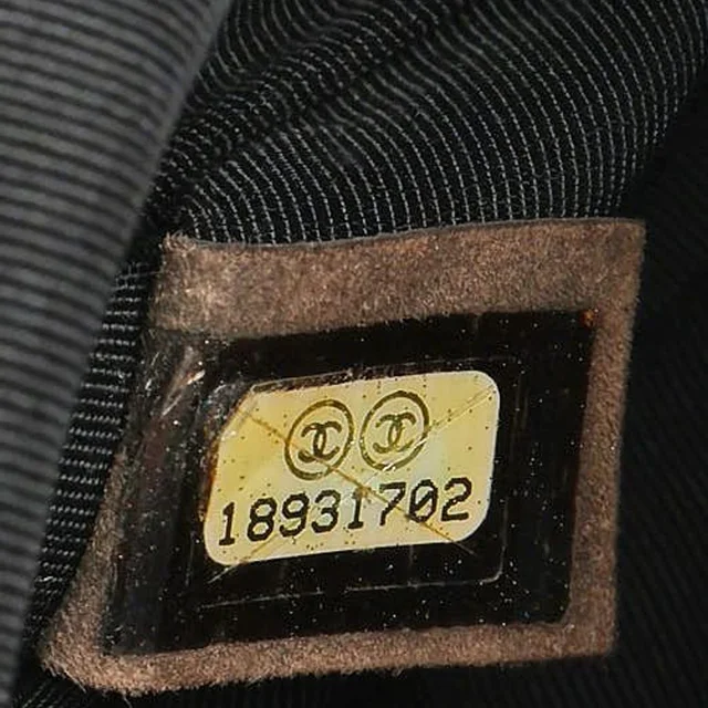 Chanel XL Reverso Boy Flap Bag in Leather from A Retro Tale, photo 8 of 9