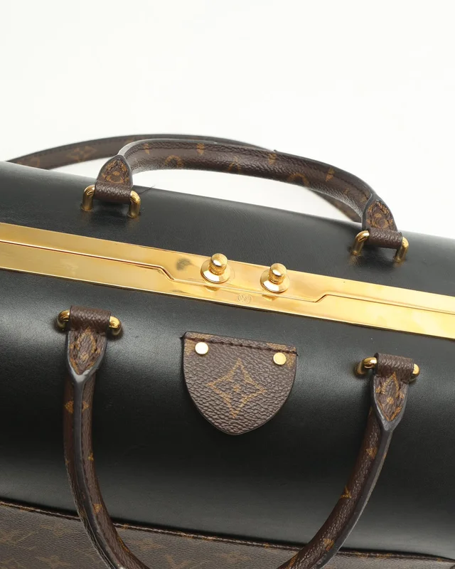 Louis Vuitton Monogram Speedy Doctor 25 Bag in Coated canvas from A Retro Tale, photo 6 of 10