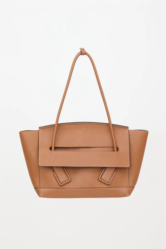 Bottega Veneta Leather Arco Bag in Leather from VSP Consignment