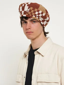 Kangol Geometric patterned flat cap in 47% Acrylic, 33% Modacrylic, 100% Nylon, photo 3 of 6 from LUISAVIAROMA