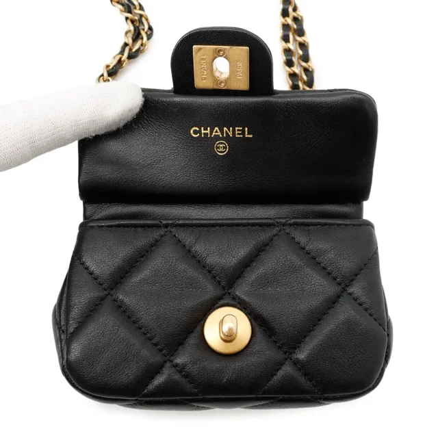 Chanel Matelasse ChainShoulder Bag BlackAP2271 Lambskin in Lambskin from GALLERY RARE, photo 6 of 10
