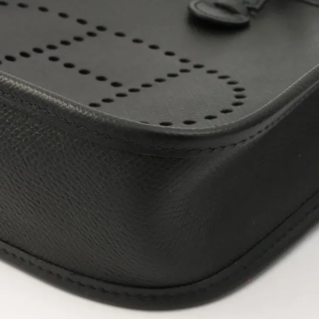 Hermès 2004 Evelyn TPM Black in Black Epsom leather from VINTAGE QOO TOKYO, photo 8 of 9