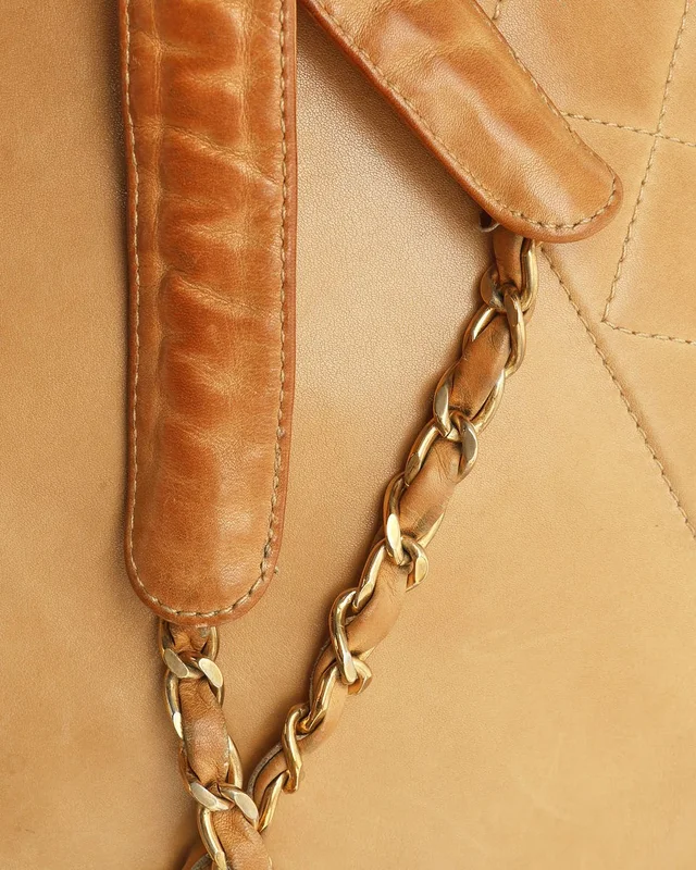 Chanel CC Chain Tote Bag in Leather from A Retro Tale, photo 8 of 15