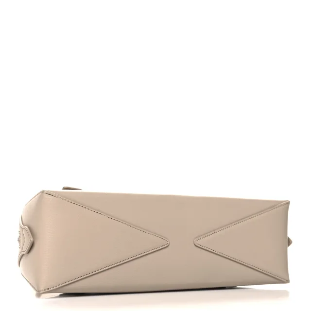 Alaïa Shiny Goatskin Medium Le Teckel Bag Grege in Goatskin from FASHIONPHILE, photo 4 of 12