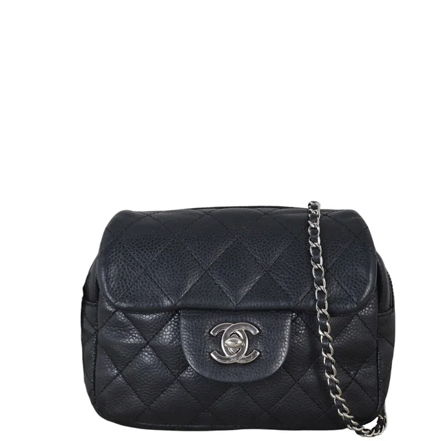 Chanel CC Flap Mini Wallet on Chain in Caviar leather from Luxe.It.Fwd