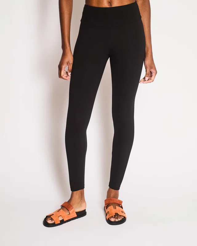 Chanel Black Plain Leggings Size FR 34/36 (UK 6/8) in Black from Sellier