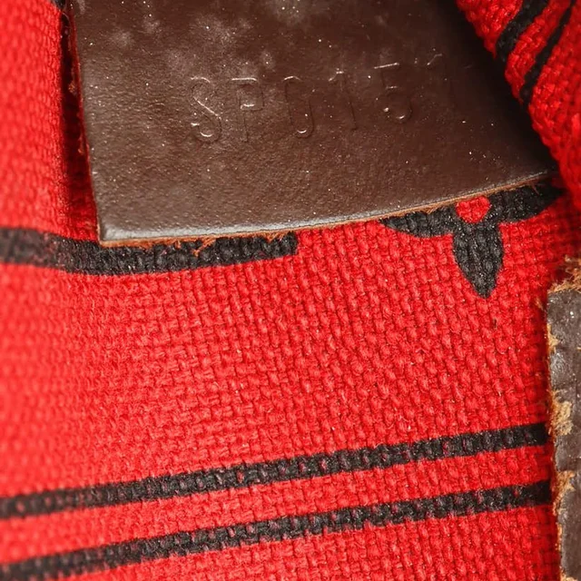 Louis Vuitton Damier Neverfull MM Tote Bag from A Retro Tale, photo 10 of 11