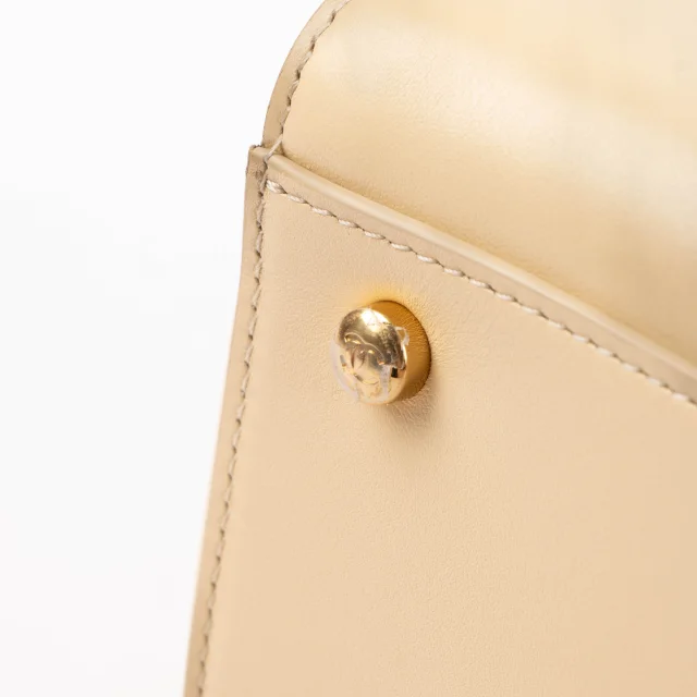 Chanel 26S Beige Leather Cerf Executive Small Tote Bag in Beige Leather from Labellov, photo 6 of 10
