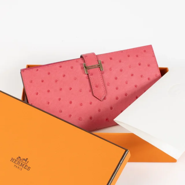 Hermès Bearn Pink Ostrich Long Wallet in Pink Ostrich from Labellov, photo 4 of 4