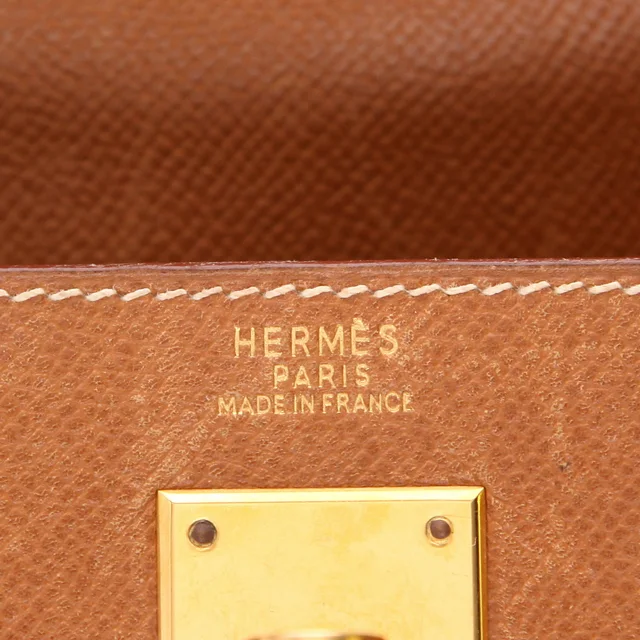 Hermès Kelly 32 cm handbag in Gold Leather from Collector Square, photo 4 of 6