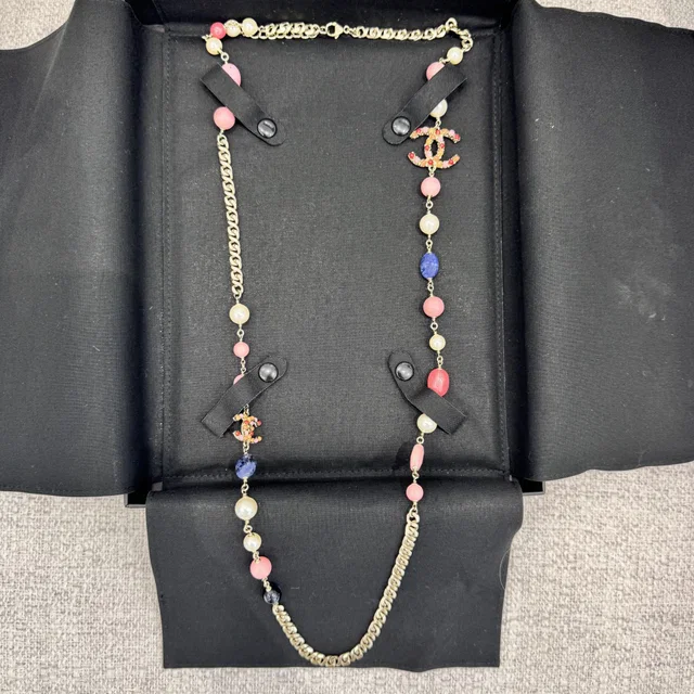 Chanel CC Logo Pearls and Stones Long Necklace in Enamel, Faux pearls, Metal from Reowned